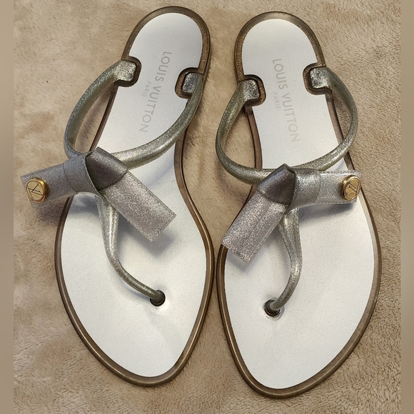 Louis Vuitton Silver Sandals Metallic T-Bar Design - Picture 1 of 11